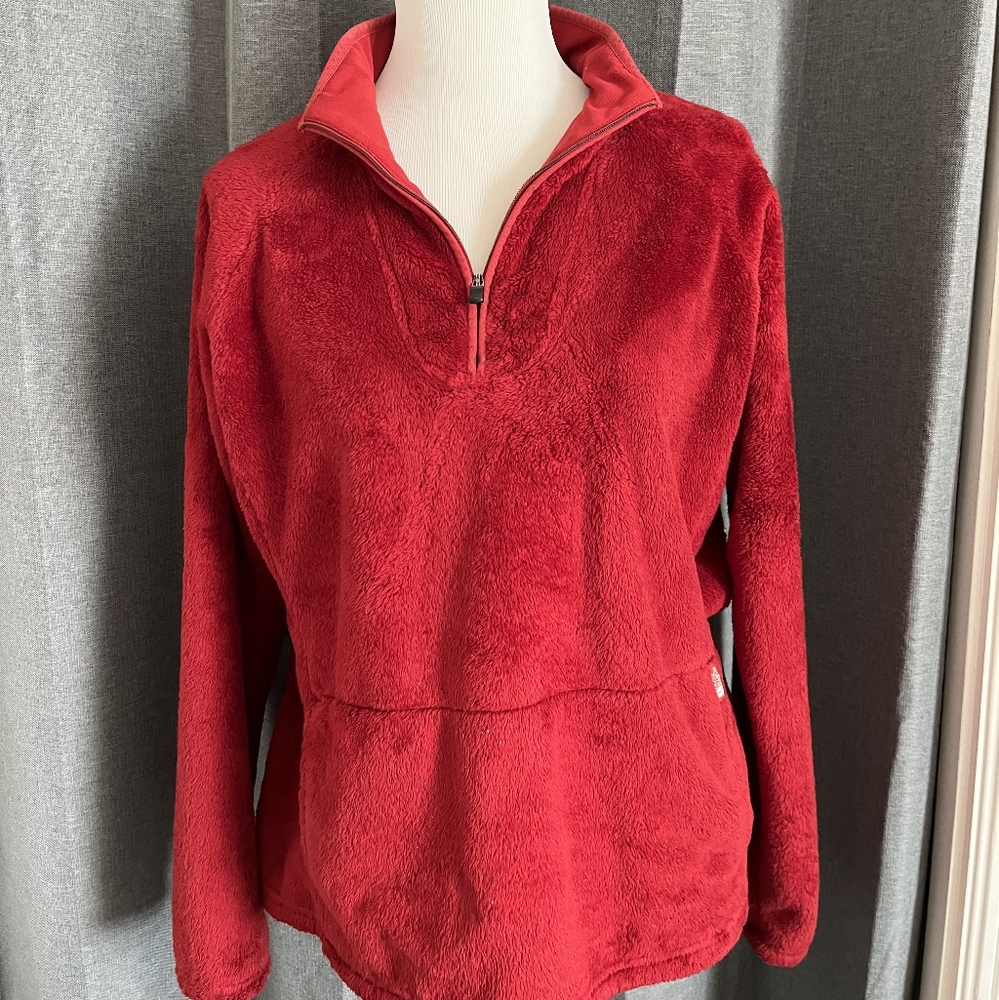 North Face Osito red extra fuzzy fleece 1/4 zip pullover with pockets. XL